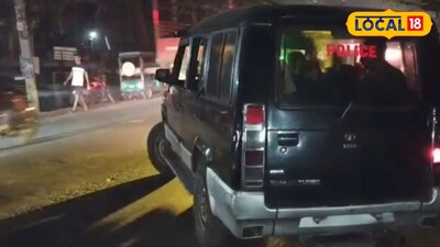 মুর্শিদাবাদে শিক্ষকের বাড়িতে মিলল অত্যাধুনিক বন্দুক! শিশুদের লক্ষ্য করে অতর্কিতে গুলি চালানোর অভিযোগে রণক্ষেত্র এলাকা। অভিযুক্ত শিক্ষককে ঘিরে তীব্র উত্তেজনা।