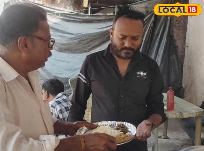 ৫০ টাকায় মটন-ভাত