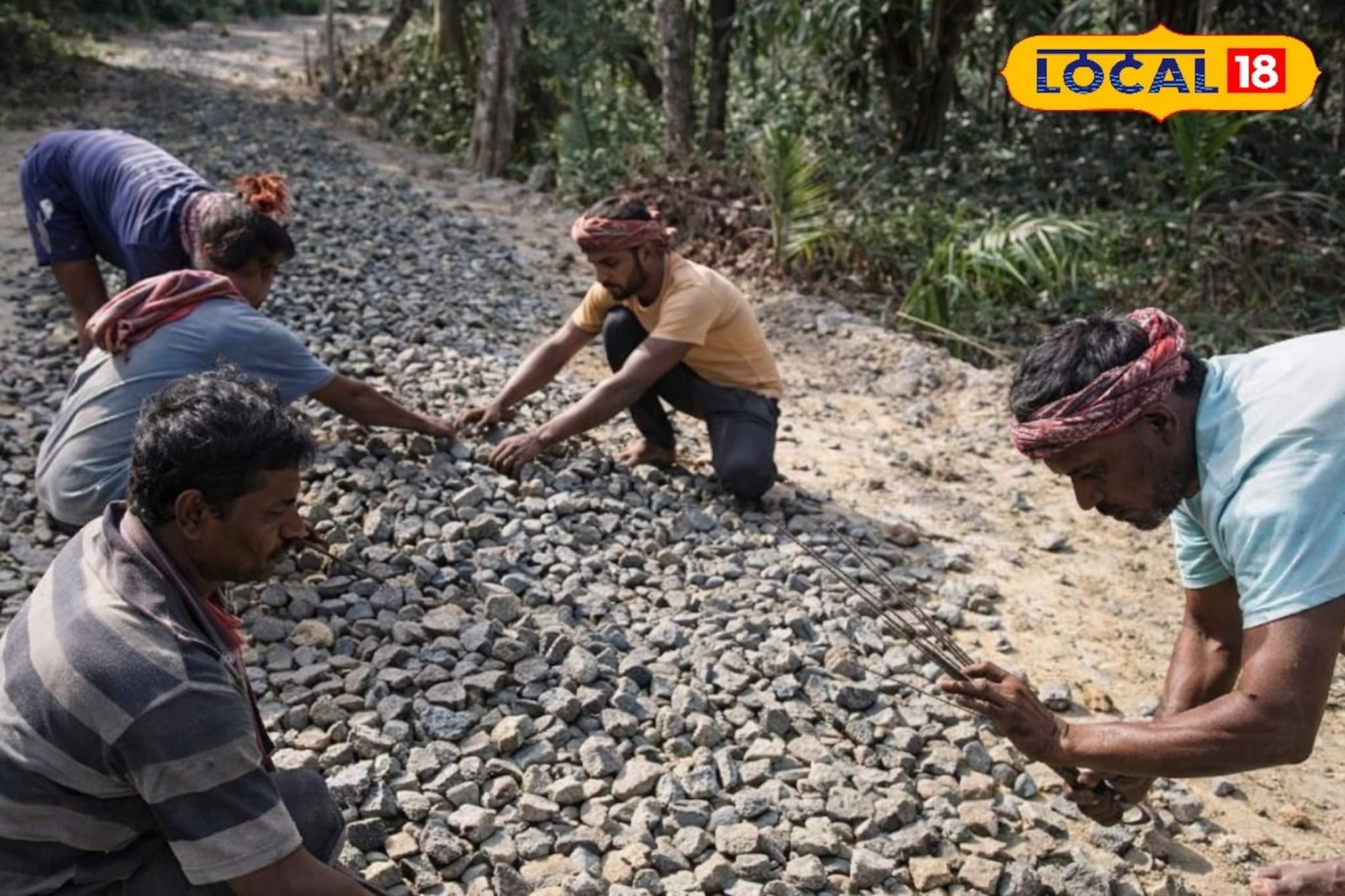 বৃষ্টির দিনে ভোগান্তি শেষ, ২৯ লক্ষ টাকায় বদলে যাচ্ছে ভাগ্য! আনন্দে মিষ্টিমুখ গ্রামবাসীদের বৃষ্টির দিনে ভোগান্তি শেষ, ২৯ লক্ষ টাকায় বদলে যাচ্ছে ভাগ্য! আনন্দে মিষ্টিমুখ গ্রামবাসীদের