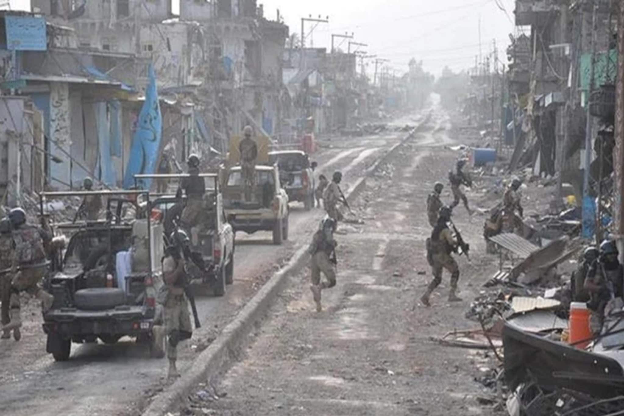 বালুচিস্তানে পাকিস্তানি সেনার ভয়াবহ অভিযান! নিহত ৯২ জন, গর্জে উঠলেন পাক প্রধানমন্ত্রী বালুচিস্তানে পাকিস্তানি সেনার ভয়াবহ অভিযান! নিহত ৯২ জন, গর্জে উঠলেন পাক প্রধানমন্ত্রী