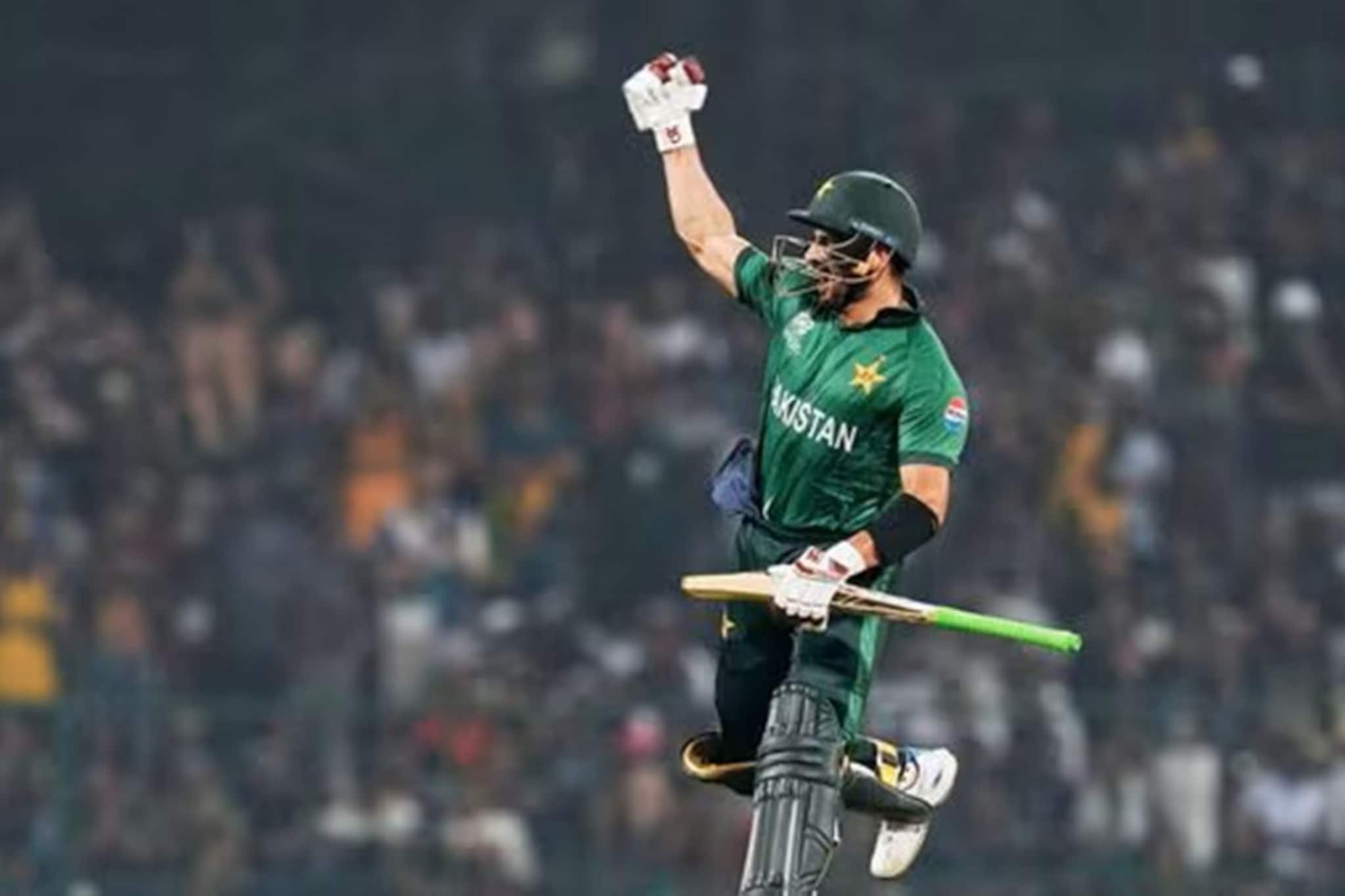 শ্রীলঙ্কার বিরুদ্ধে পাকিস্তানের রেকর্ড রান! টি২০ ফরম্যাটে কোহলির রেকর্ড ভাঙলেন ফারহান শ্রীলঙ্কার বিরুদ্ধে পাকিস্তানের রেকর্ড রান! টি২০ ফরম্যাটে কোহলির রেকর্ড ভাঙলেন ফারহান