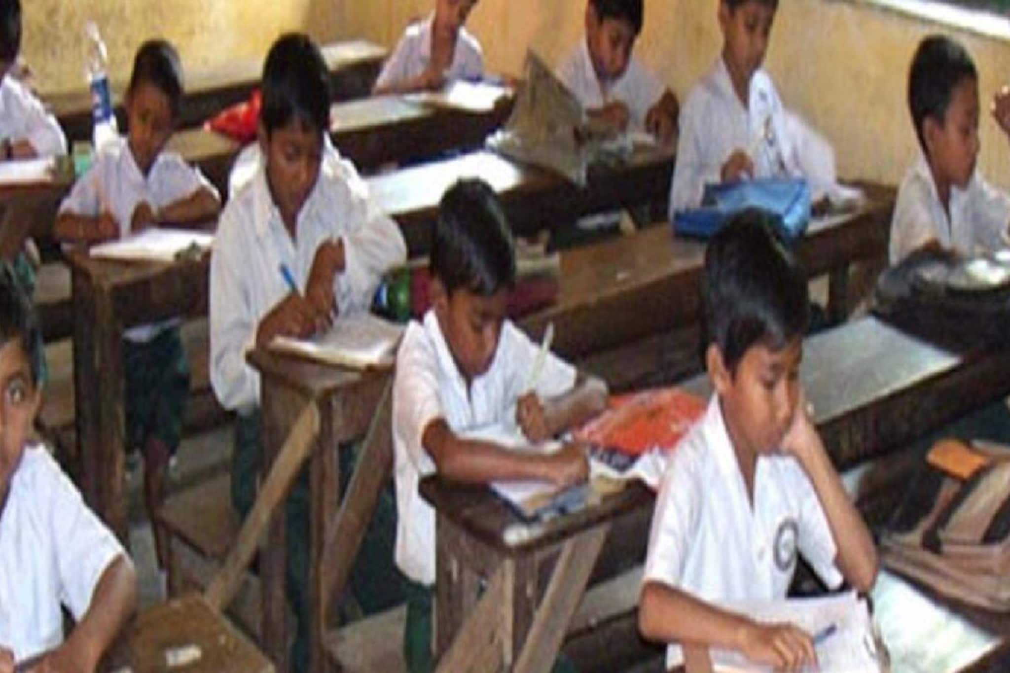 'বিয়ে নয়, পড়তে চাই', ছাত্রীদের আবেদনে সাড়া মুখ্যমন্ত্রীর, মাধ্যমিকে উত্তীর্ণ স্কুল