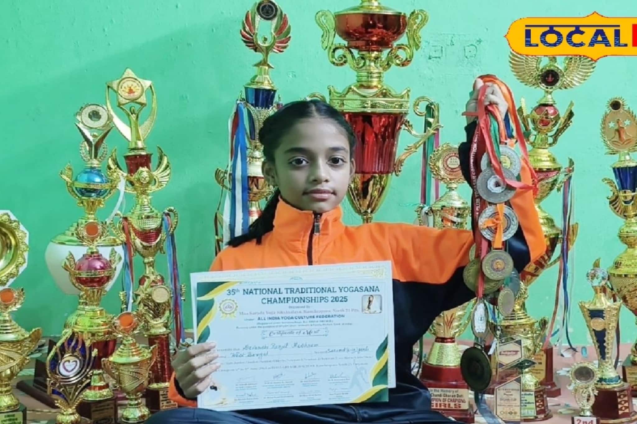 খুদের প্রতিভা দেখে চোখ কপালে উঠবে, মেডেলের বন্যা বইয়ে দিচ্ছে ১০ বছরের মেয়ে খুদের প্রতিভা দেখে চোখ কপালে উঠবে, মেডেলের বন্যা বইয়ে দিচ্ছে ১০ বছরের মেয়ে