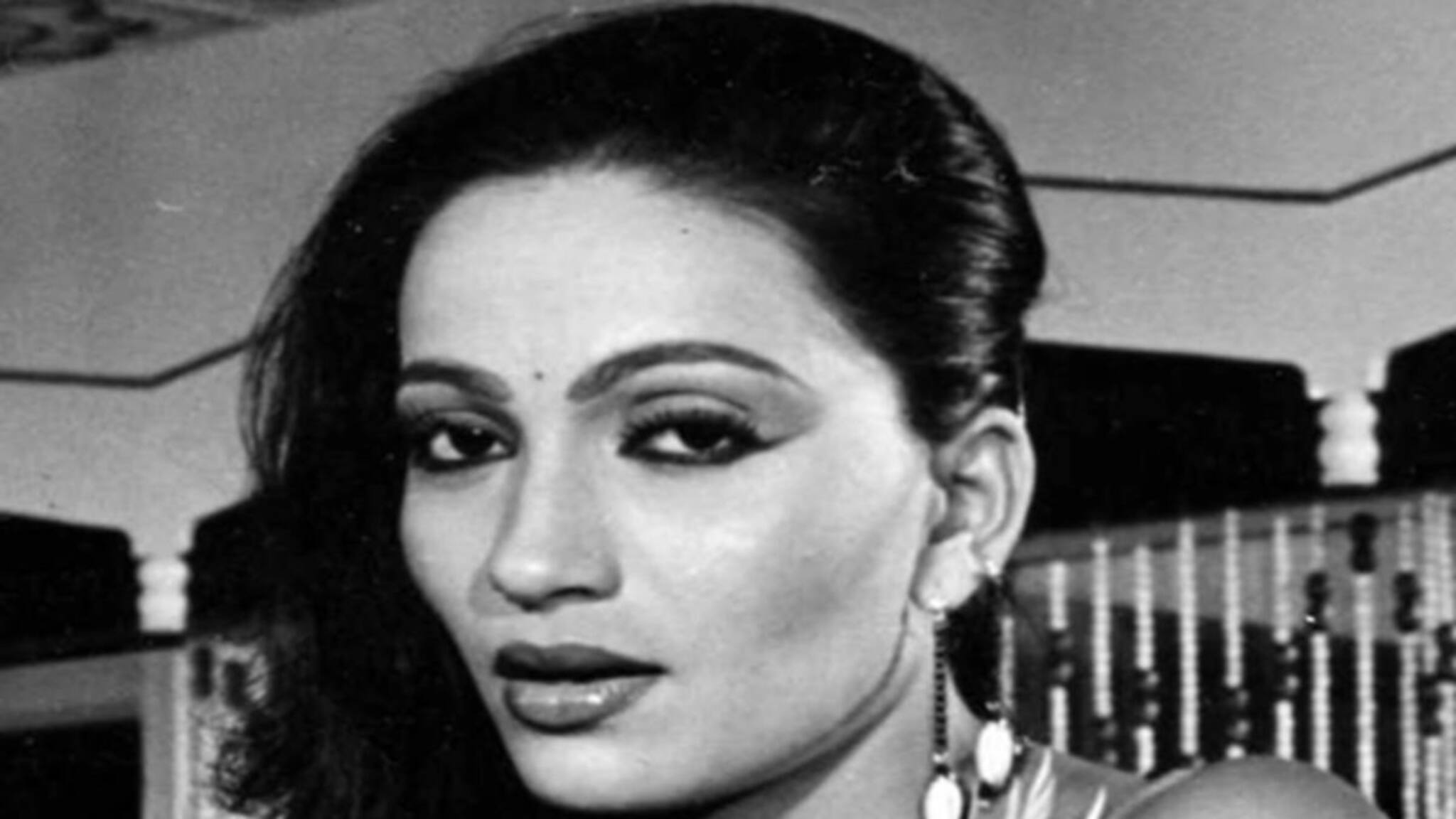 Guess The Actress: একসময় তিনিই নেচেছিলেন 'রাম্বা হো' গানে, এখন সেই নায়িকার বড় ভুড়ি, ধবধবে সাদা বয়েজ কাট চুল! দেখে বুঝতেই পারবেন না