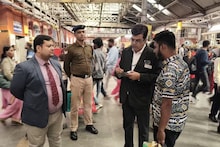 Indian Railways Ticket Rule: ব্যাপক ধরপাকড় রেলের...! দশ, বিশ নয়, ৩,৩০,৪৫১টি জরিমানা মামলা! বিনা টিকিটের যাত্রীদের জন্য কী পদক্ষেপ নিচ্ছে পূর্ব রেল?