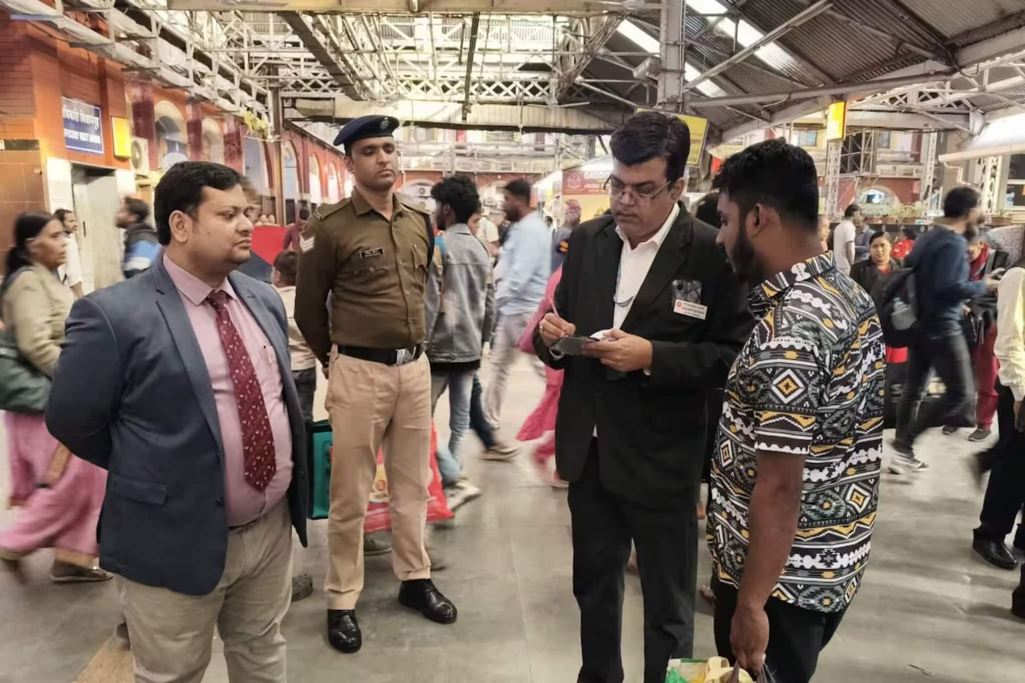 ব্যাপক ধরপাকড় রেলের...! দশ, বিশ নয়, ৩,৩০,৪৫১টি জরিমানা মামলা! কী পদক্ষেপ নিচ্ছে পূর্ব রেল?