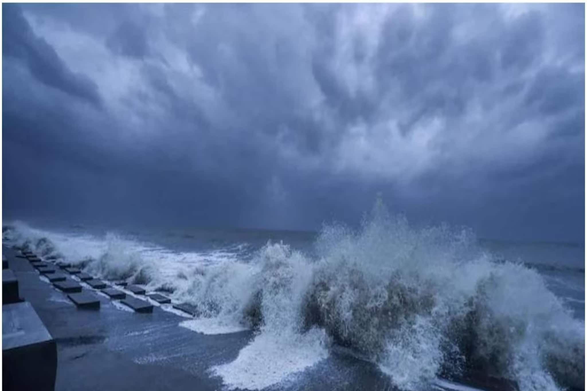 বঙ্গোপসাগরে নিম্নচাপ হুঁশিয়ারি..! আগামী ২৪ ঘণ্টায় কী হতে চলেছে বাংলায়? একলাফে বাড়বে 'গরম'?