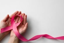 5 Silent Breast Cancer Signs: স্তন ক্যানসারের যে ৫ উপসর্গ সহজে চোখে পড়ে না, অথচ সেখান থেকেই কর্কট রোগ দাবানলের মতো ছড়ায়