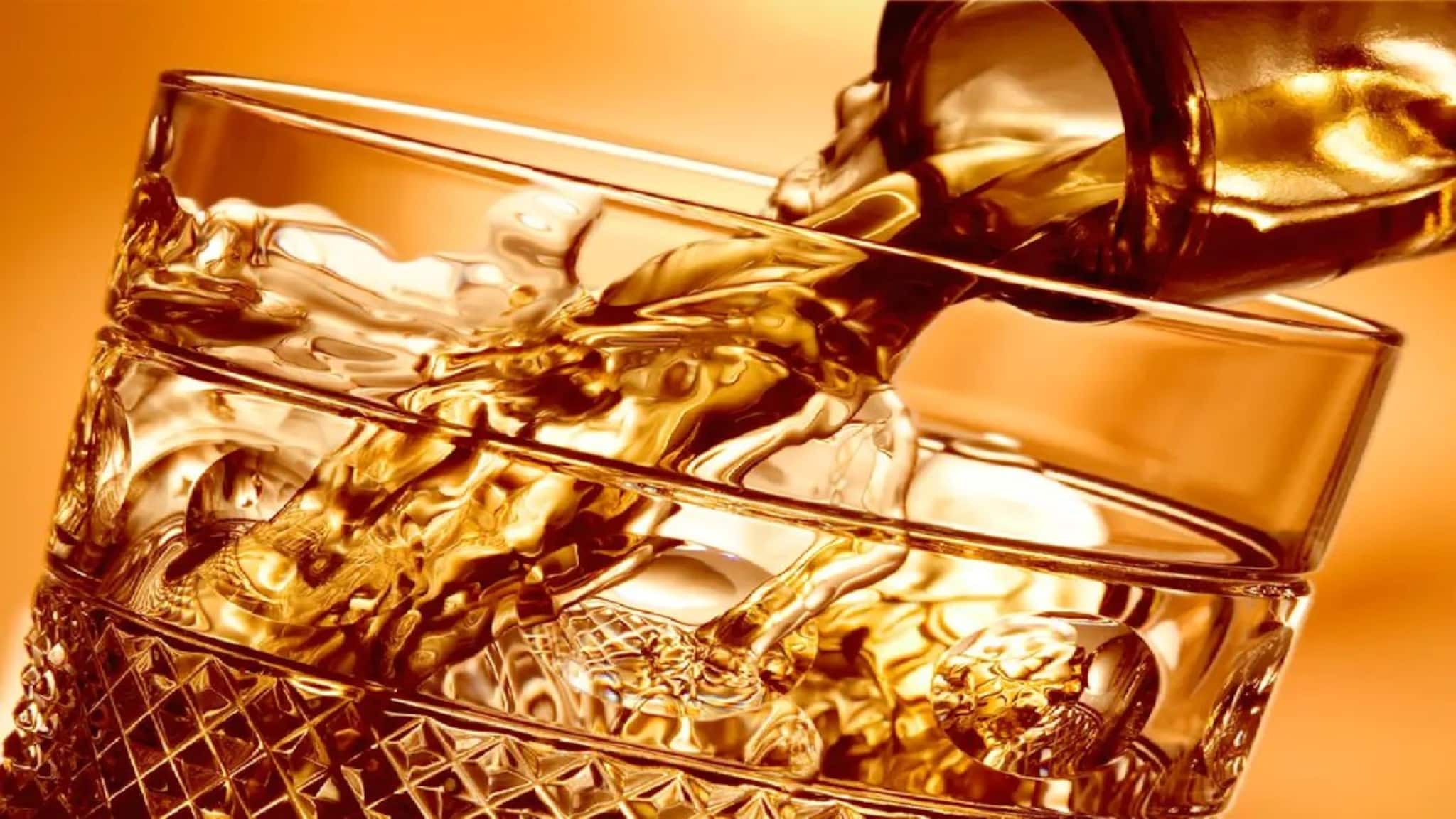 Alchohol Consumption: মদ্যপানের অভ্যাস আছে? তা হলে অবশ্যই জেনে নিন, মদ খাওয়ার কতক্ষণের মধ্যে 'ইউরিন' ও 'ব্রেথ টেস্ট'-এ 'অ্যালকোহল'-এর উপস্থিতি ধরা পড়ে