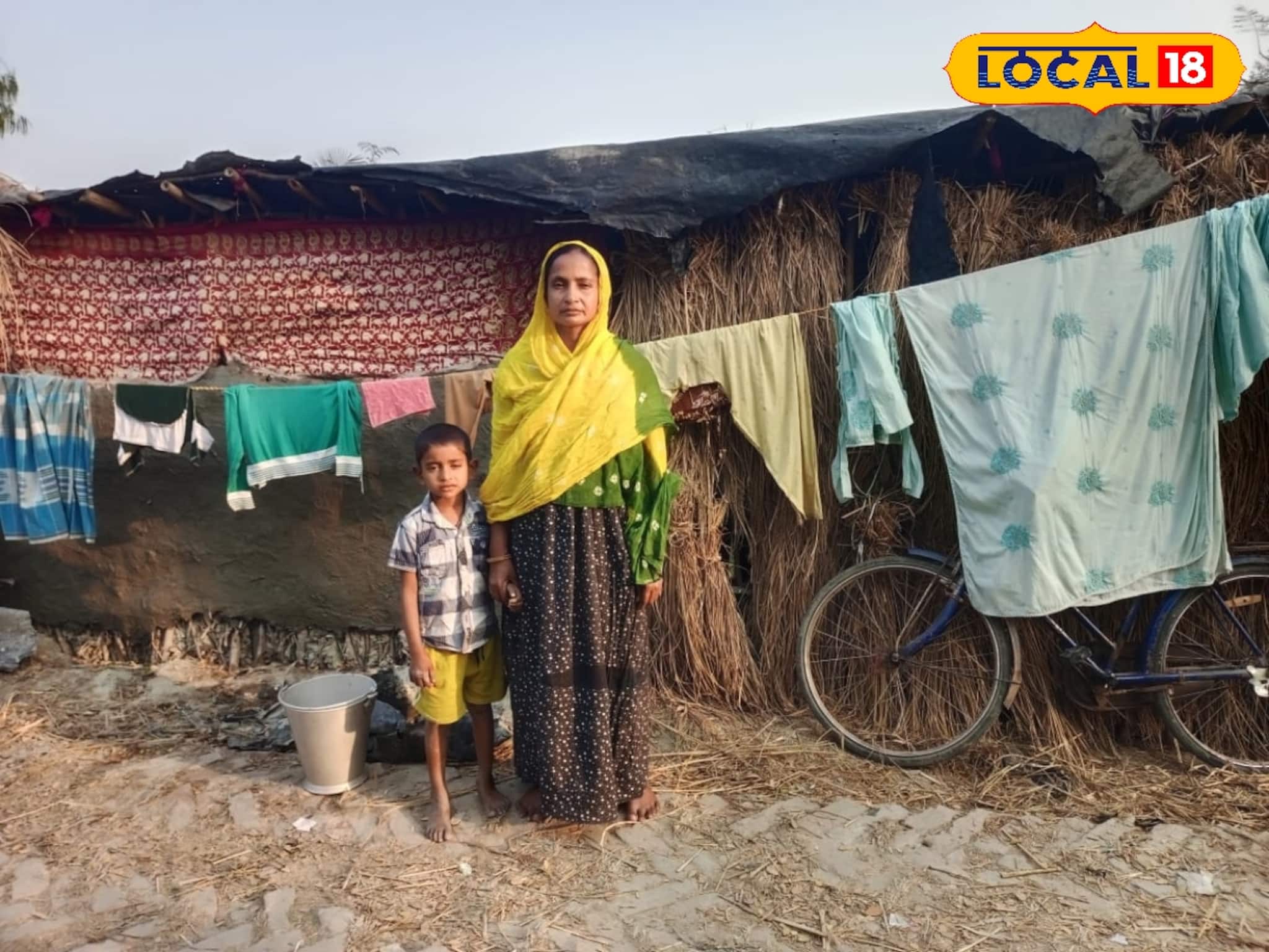 বাঘে টেনেছে স্বামীকে, মেলেনি মৃত্যুর শংসাপত্র, ক্ষতিপূরণ! সব হারিয়ে অথৈ জলে পরিবার বাঘে টেনেছে স্বামীকে, মেলেনি মৃত্যুর শংসাপত্র, ক্ষতিপূরণ! সব হারিয়ে অথৈ জলে পরিবার