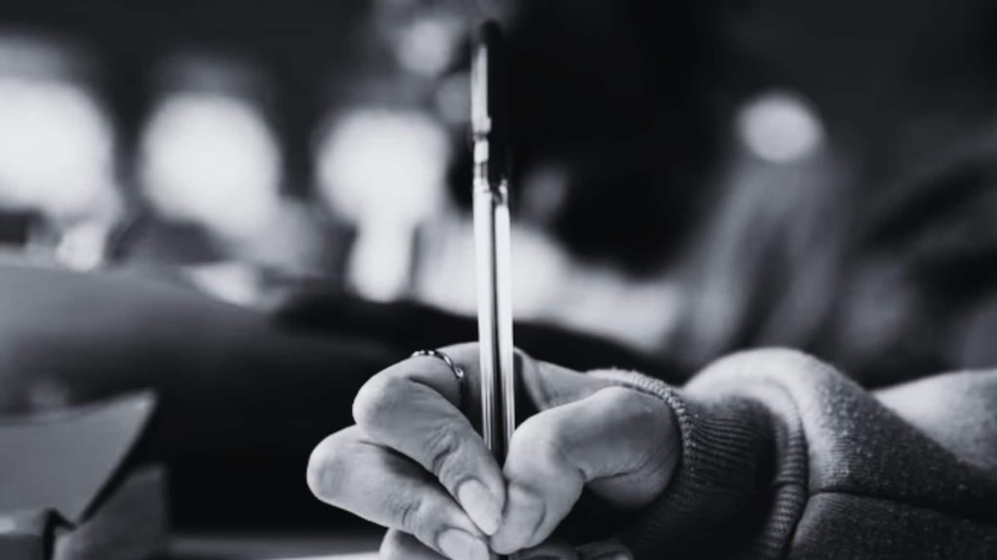 CBSE Exam: আজ থেকে ছিল পরীক্ষা...পড়ার ঘরেই সব শেষ! CBSE পরীক্ষার্থীর দেহ উদ্ধার, হরিদেবপুরে চাঞ্চল্য