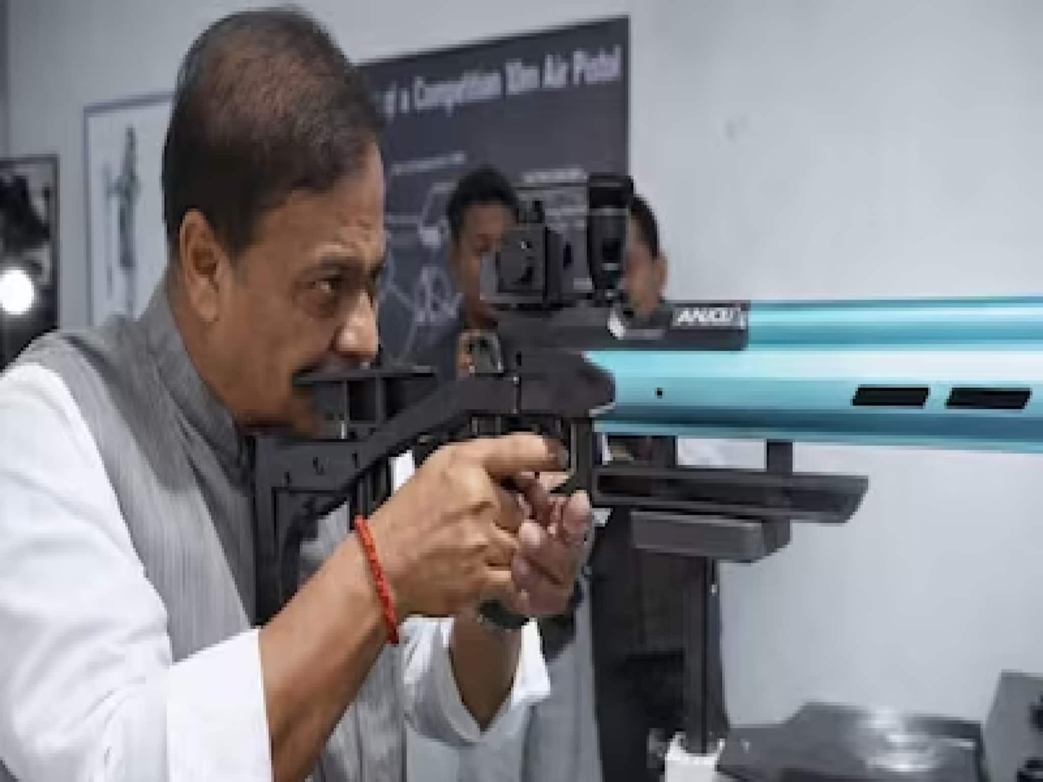 ‘রাজনৈতিক লড়াই প্রায়ই সুপ্রিম কোর্টে লড়া হয়’! হিমন্তর মামলায় প্রধান বিচারপতির মত কী?