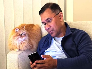 তারেক রহমানের সঙ্গে তাঁর পোষ্য জেবু