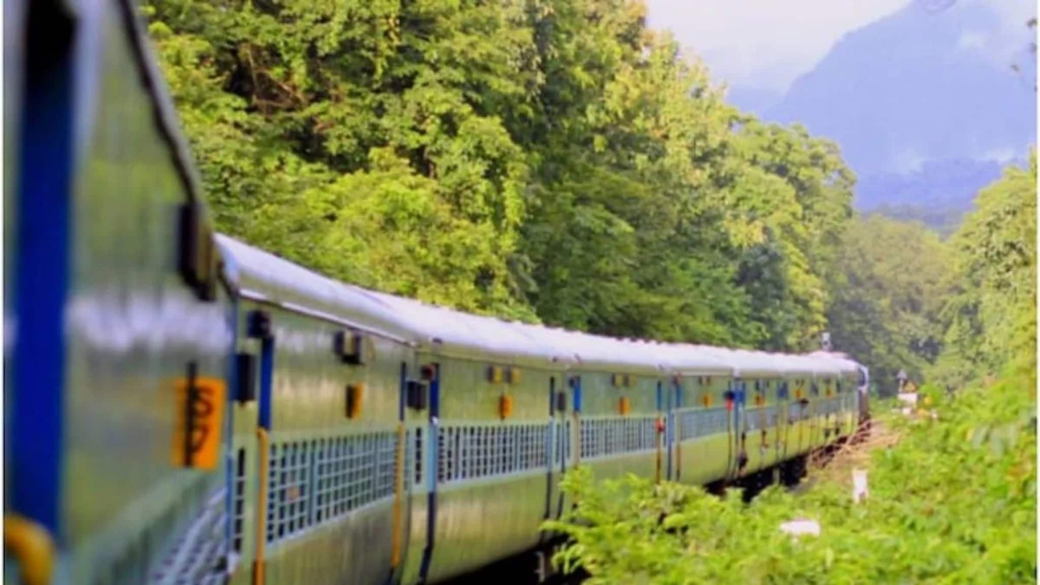 পশ্চিমবঙ্গ ও পার্শ্ববর্তী রাজ্যগুলোর যাতায়াত ব্যবস্থাকে নতুন করে সাজাতে বহুমুখী কৌশল, ভোটের বাংলায় 'ট্রেন অন ডিমান্ড'