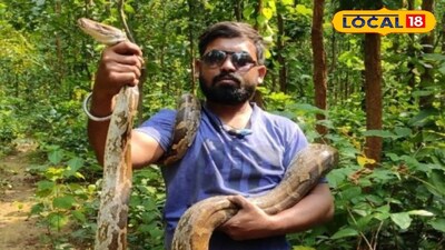 নিজের খরচে সাপ উদ্ধারে ছুটে যান দেবরাজবাবু