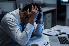 Workplace Trick: কখন কথার উত্তর দেবেন, কখন চুপ থাকবেন...কর্মক্ষেত্রে টিকে থাকার অব্যর্থ ৫ ‘ট্রিক’