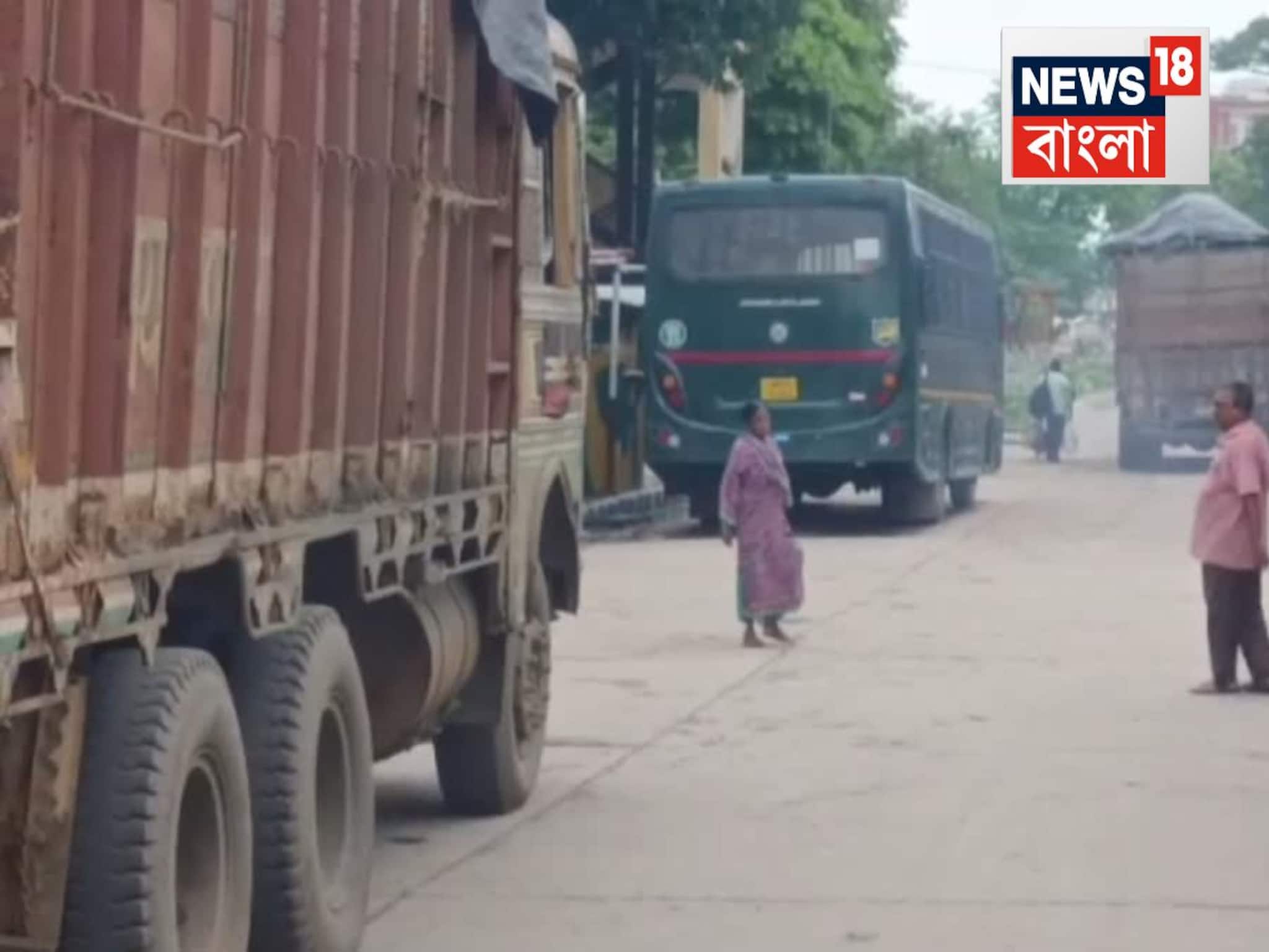 আগামিকাল বাংলাদেশে সাধারণ নির্বাচন, ঘোজাডাঙা বন্দরে বন্ধ হল আমদানি-রফতানি