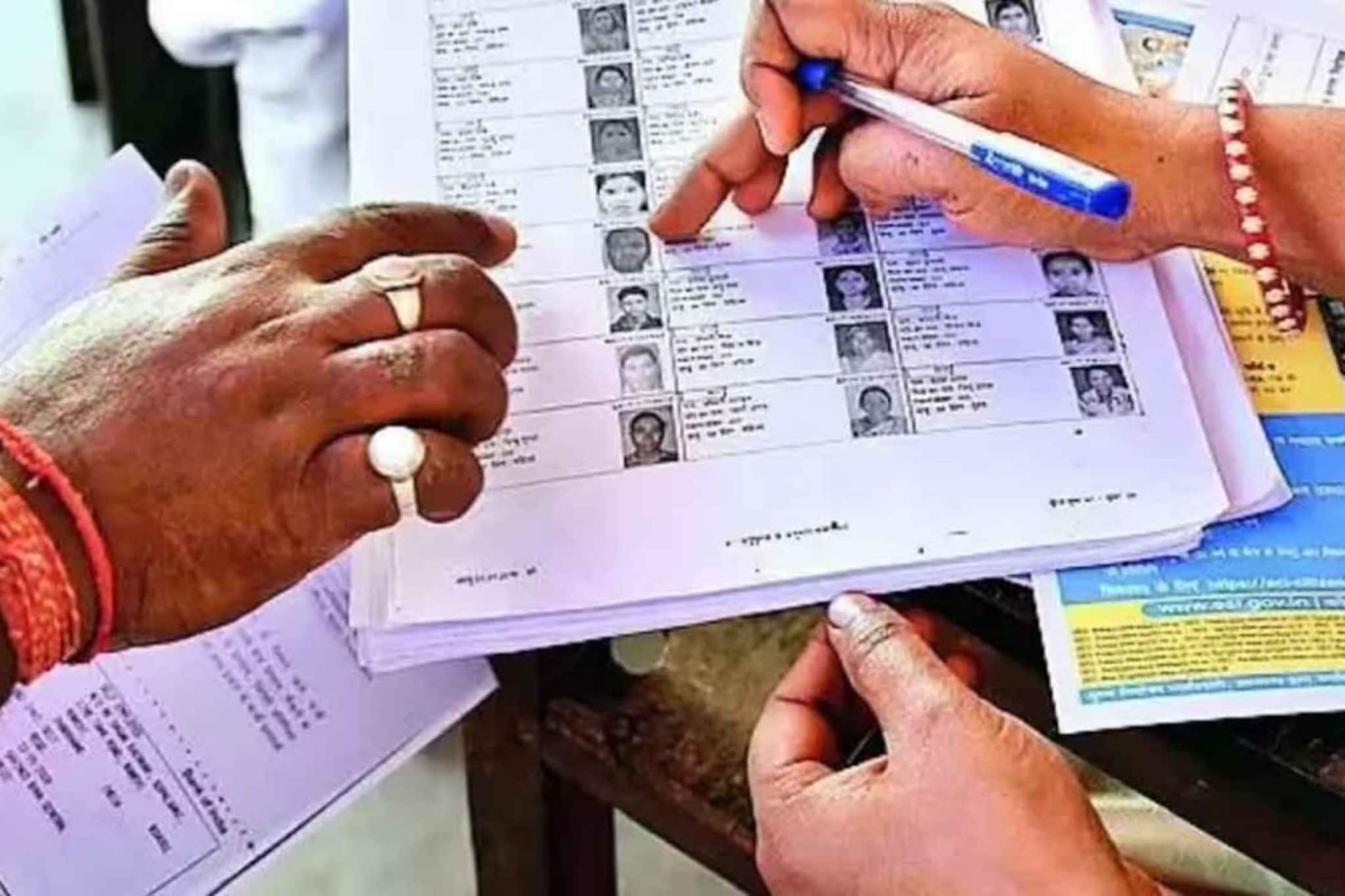 এত লোকের কাজ করলেন, SIR-এর চূড়ান্ত তালিকা থেকে খোদ AERO-র নাম, বিস্মিত গোটা ময়নাগুড়ি!