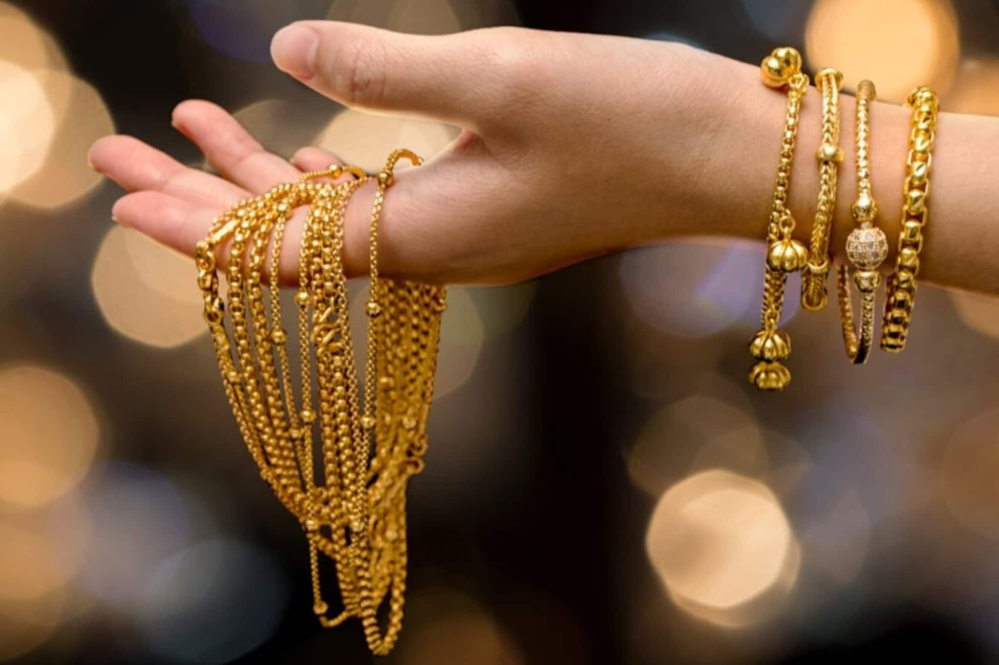 ভারতের থেকে সোনা সস্তা দুবাইতে, জানেন বিদেশ থেকে সর্বোচ্চ কতটা সোনা আনা যায়, জানুন নিয়ম