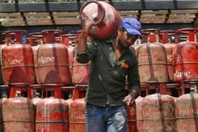 LPG Cylinder Crisis Update: শহরে ২৫ দিন, গ্রামাঞ্চলে ৪৫ দিনের আগে নতুন গ্যাসের বুকিং নয়! সংসদে জানালেন পেট্র্রোলিয়াম মন্ত্রী