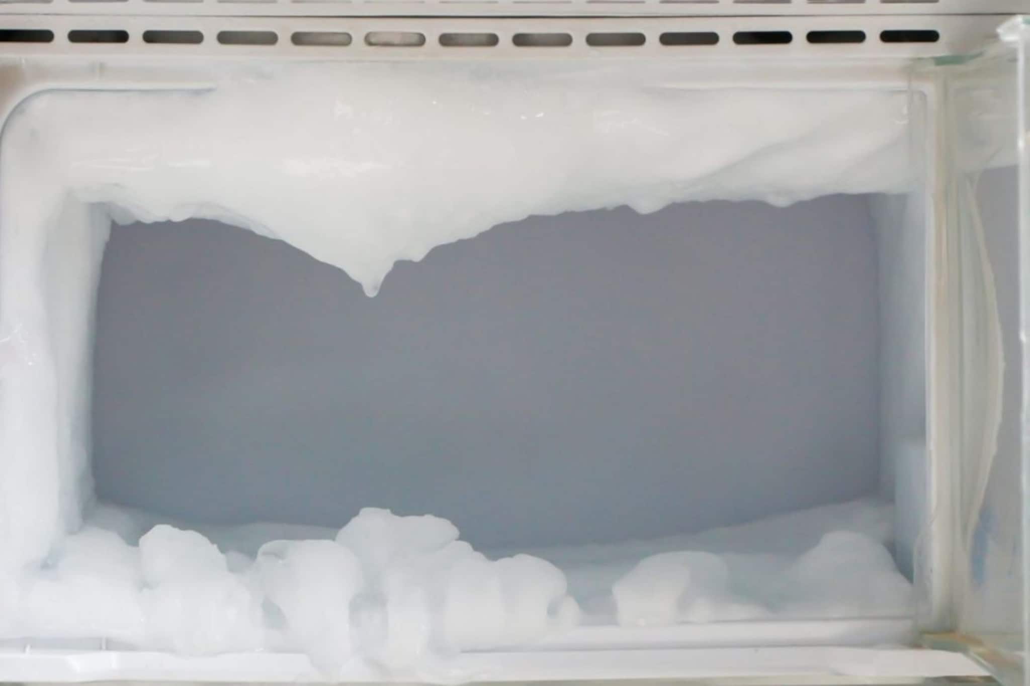 ডিপ ফ্রিজে বরফ জমে পাহাড়! ১-২ ঘণ্টার ডিফ্রস্ট দরকার নেই, ১০ মিনিটেই গলে জল! বিনা পয়সার কৌশলে মুশকিল আসান, জানুন ডিপ ফ্রিজে বরফ জমে পাহাড়! ১-২ ঘণ্টার ডিফ্রস্ট দরকার নেই, ১০ মিনিটেই গলে জল! বিনা পয়সার কৌশলে মুশকিল আসান, জানুন