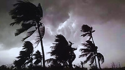 কিছুক্ষণেই শুরু হবে কালবৈশাখীর ঝড়, বৃষ্টি, শিলাবৃষ্টি! দক্ষিণের ৬ জেলায় ধেয়ে আসছে দুর্যোগ, আবহাওয়ার বড় আপডেট জানুন