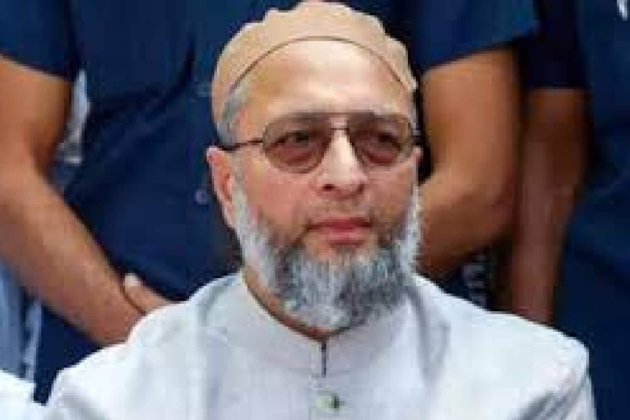 কলকাতায় পা রাখলেন ওয়েইসি! হুমায়ূনের সঙ্গে সমঝোতা! সংখ্যালঘু ভোটে আঁচড় কাটবে এই 'জোট'?