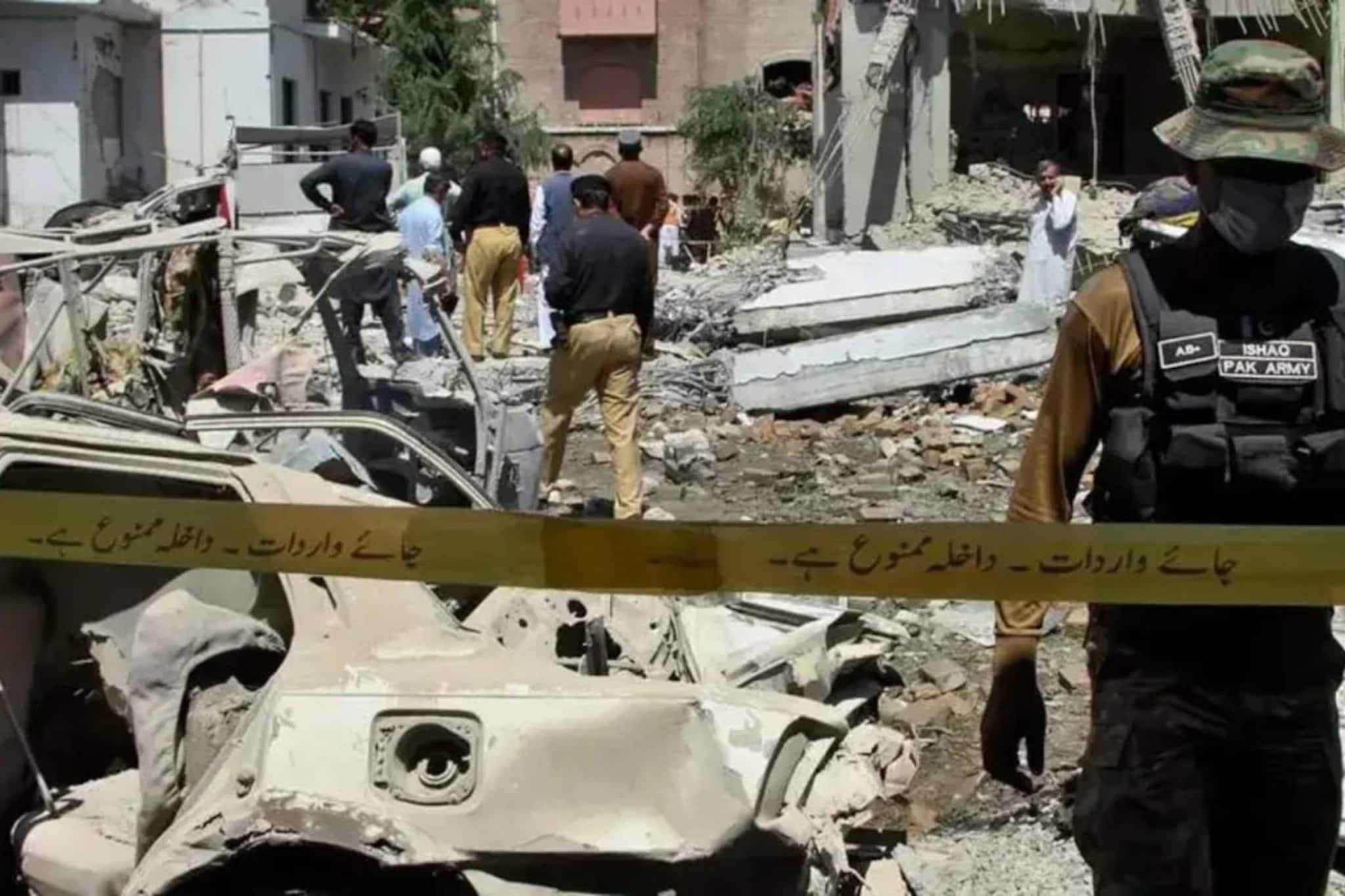 নিজের তৈরি রাক্ষসই এখন গিলছে পাকিস্তানকে! টানা ৬ বছরে সন্ত্রাসের আগুনে জ্বলছে গোটা দেশ!