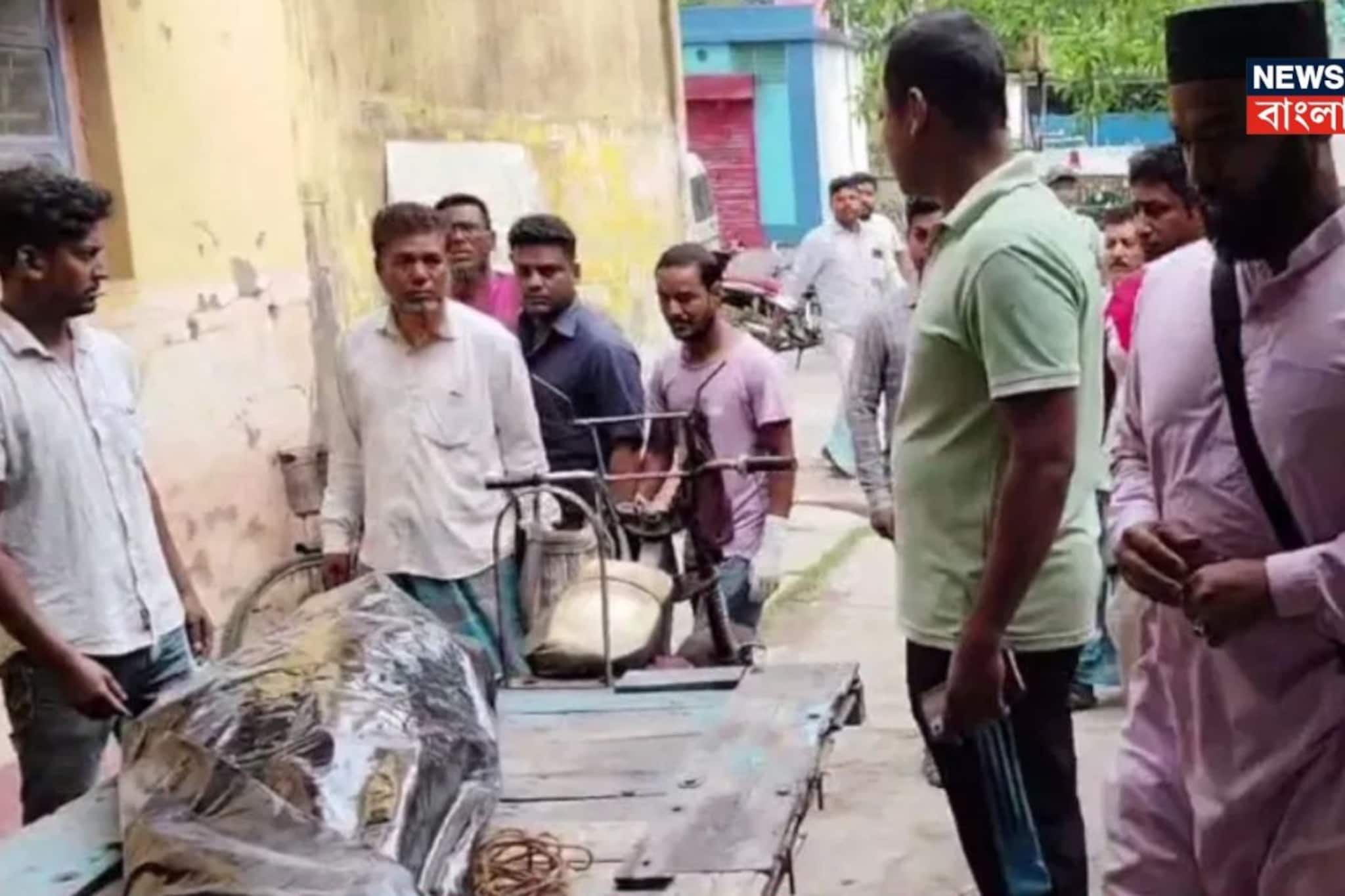 ‘মুখটার এত বীভৎস অবস্থা..,’ ভোটের মুখে তৃণমূলকর্মীর ক্ষতবিক্ষত দেহ উদ্ধার! কুপিয়ে খুন, কেন? অভিযোগে বলল পরিবার