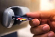 ATM থেকে টাকা বের হয়নি, কিন্তু ব্যালেন্স থেকে কেটে নেওয়া হয় টাকা ! এরপর যা হল....