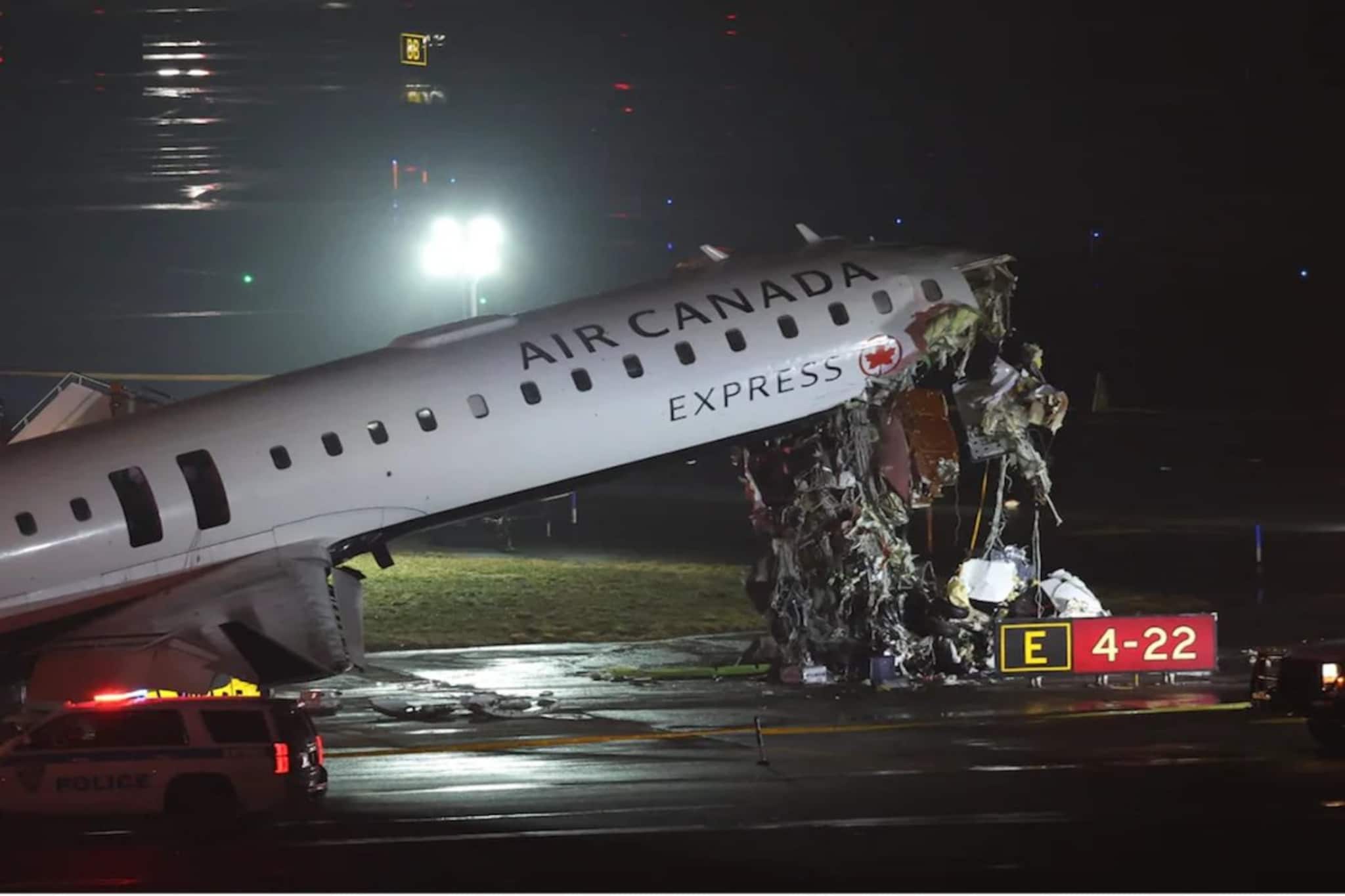 ‘স্টপ স্টপ স্টপ’ ! ট্রাকের সঙ্গে সংঘর্ষ এড়ানোর শেষ চেষ্টায় প্রাণপণ বার্তা এটিসি-র... কিন্তু শেষরক্ষা হল না