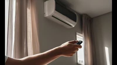 এসি মেকানিক কি বলছে 'গ্যাস শেষ'? টাকা খরচ করার আগে এই ৪টি পরীক্ষা নিজেই করে নিন