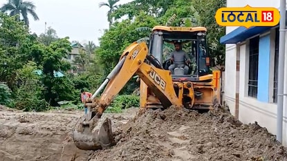 সুইমিং পুল তৈরির কাজ শুরু সুইমিং পুল তৈরির কাজ শুরু
