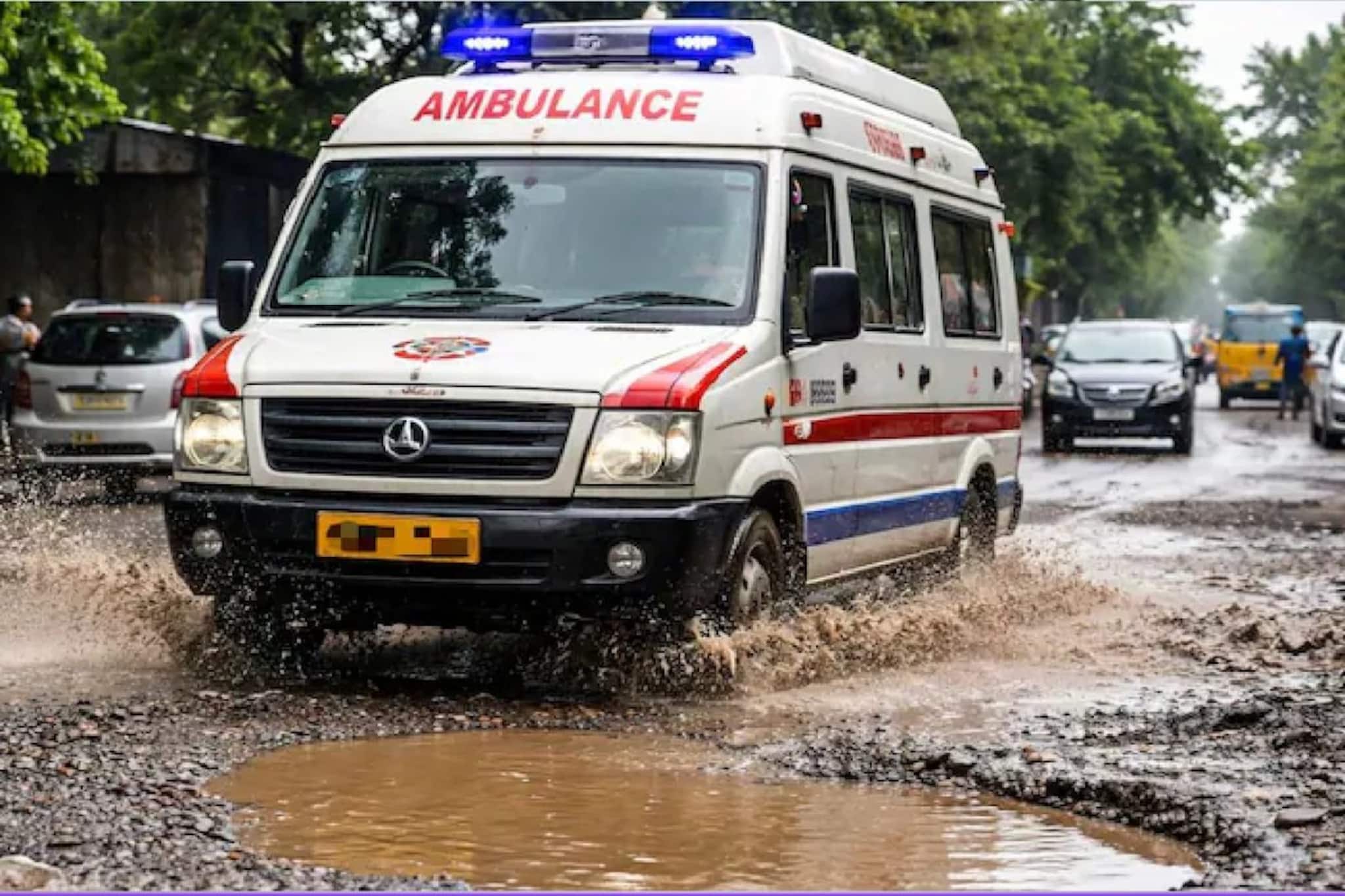 গর্তে 'পড়ে' প্রাণে বেঁচে উঠলেন 'মৃত' মহিলা! অ্যাম্বুল্যান্সে নড়ে উঠল দেহ, তারপর? অবিশ্বাস্য 