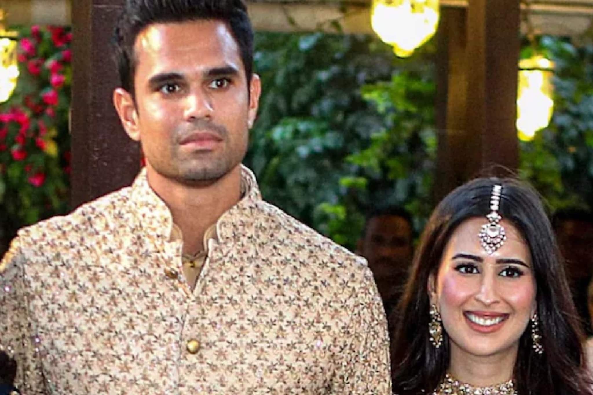 সচিনের ছেলে অর্জুনের বিয়েতে ভারতীয় দল থেকে হাজির একজনই! কে তিনি জানেন?