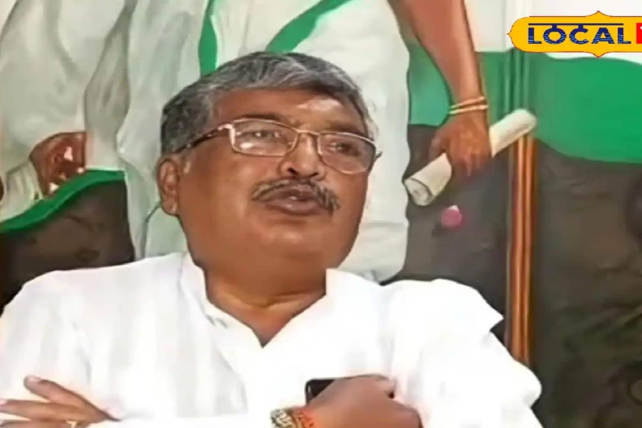 সকালে একরূপ, বিকেলে অন্য! দেবাংশুর পা ছোঁয়াতেও গলল না মন, সত্যিই কী রাজনৈতিক সন্ন্যাসের পথে অসিত?