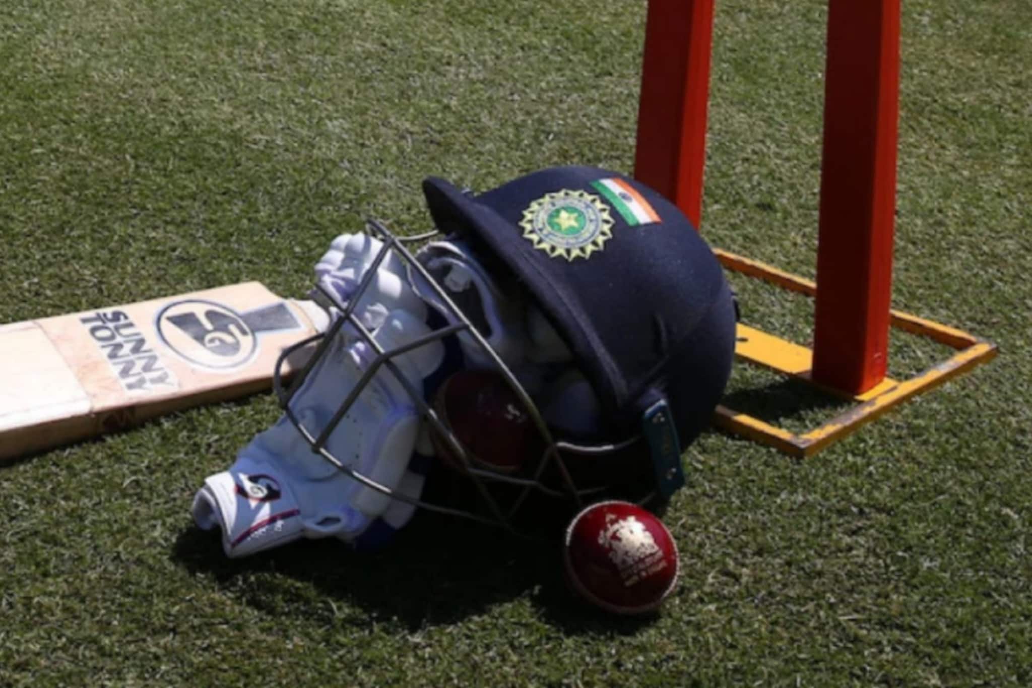 মাত্র ২৬ বছরে তরুণ ওপেনার টিম ইন্ডিয়ার অধিনায়ক, কিন্তু একটা বাউন্সার..শেষ করে দিল সব!