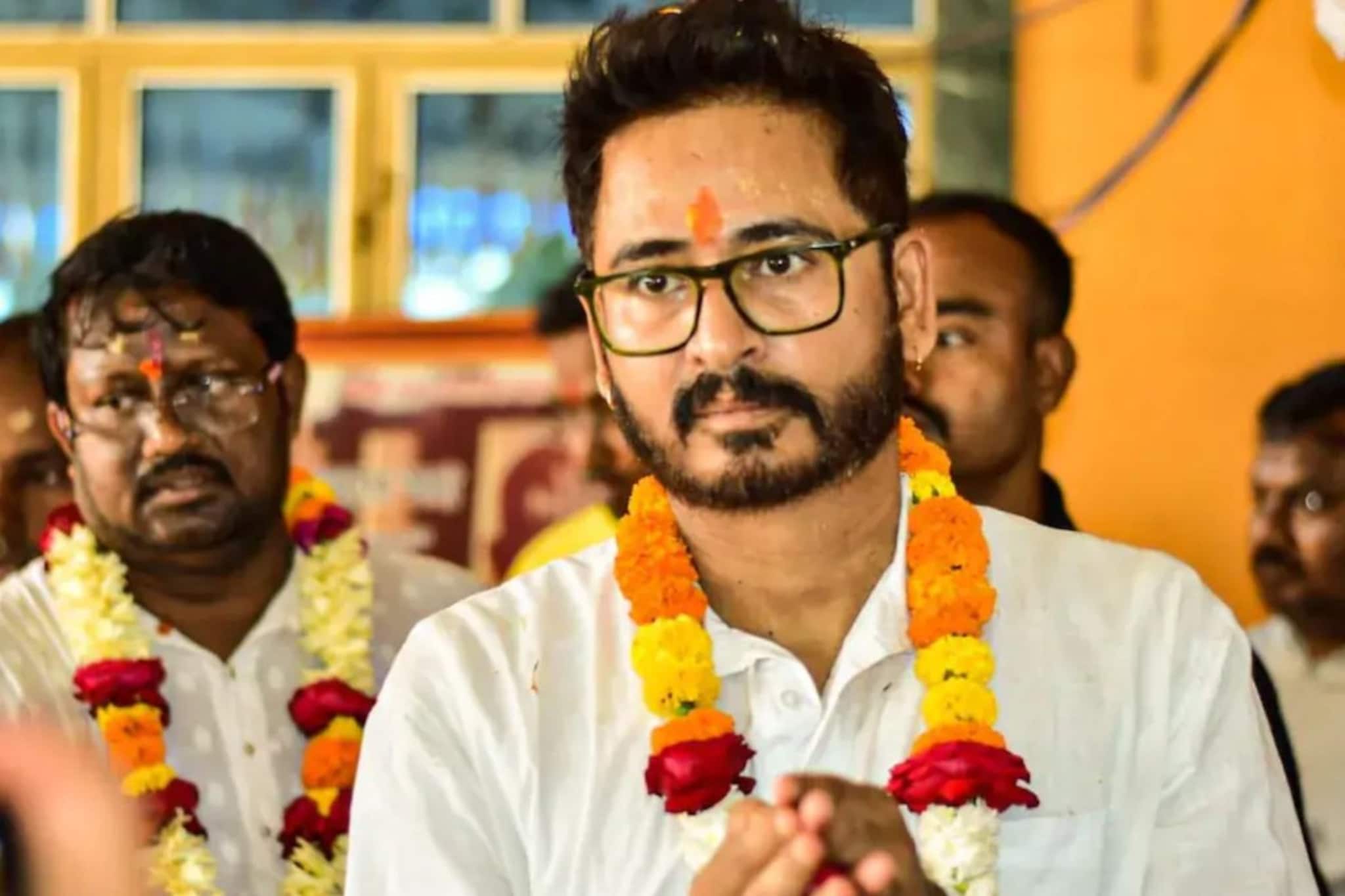 অবশেষে প্রার্থী হিরণ! খড়্গপুর হাতছাড়া, কোন কেন্দ্র থেকে অভিনেতাকে প্রার্থী ঘোষণা করল বিজেপি?