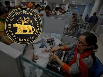 ৭২ কোটি সেভিংস ব্যাঙ্ক অ্যাকাউন্টধারীর জন্য বড় স্বস্তির ঘোষণা !