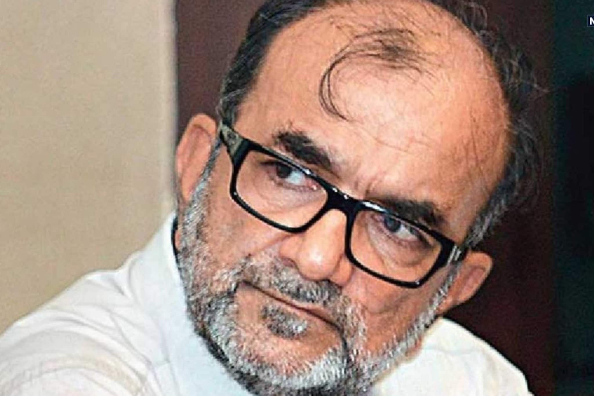 যাদবপুরে CPIM-এর প্রার্থী হেভিওয়েট বিকাশরঞ্জন ভট্টাচার্য! নবীনে নয়, অভিজ্ঞতায় যাদবপুর জয়ের স্বপ্ন বামেদের যাদবপুরে CPIM-এর প্রার্থী হেভিওয়েট বিকাশরঞ্জন ভট্টাচার্য! নবীনে নয়, অভিজ্ঞতায় যাদবপুর জয়ের স্বপ্ন বামেদের