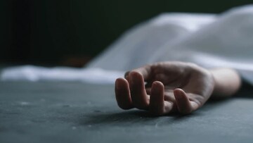 দরজা ভেঙে উদ্ধার হয় লাস্যময়ী নায়িকার গ্যাংগ্রিন ধরা দেহ,মৃত্যুর আগে ৩ দিন কিছু খাননি,পাকস্থলীতে শুধু অ্যালোকহল