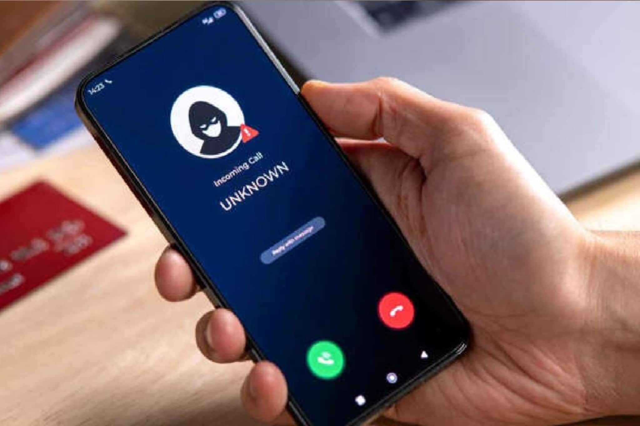 অপরিচিত নম্বর থেকে কল, উল্টোদিক থেকে কেউ কথা বলছে না! 'সাইলেন্ট' ফোন পেয়েছেন? অপরিচিত নম্বর থেকে কল, উল্টোদিক থেকে কেউ কথা বলছে না! 'সাইলেন্ট' ফোন পেয়েছেন?