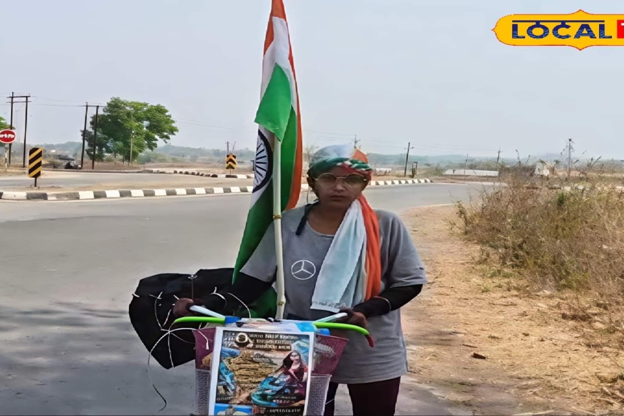 সাইকেলে চড়ে চার ধাম ও বারো জ্যোতির্লিঙ্গ দর্শন! স্বামীর উৎসাহে গৃহবধূর সাহসী যাত্রা