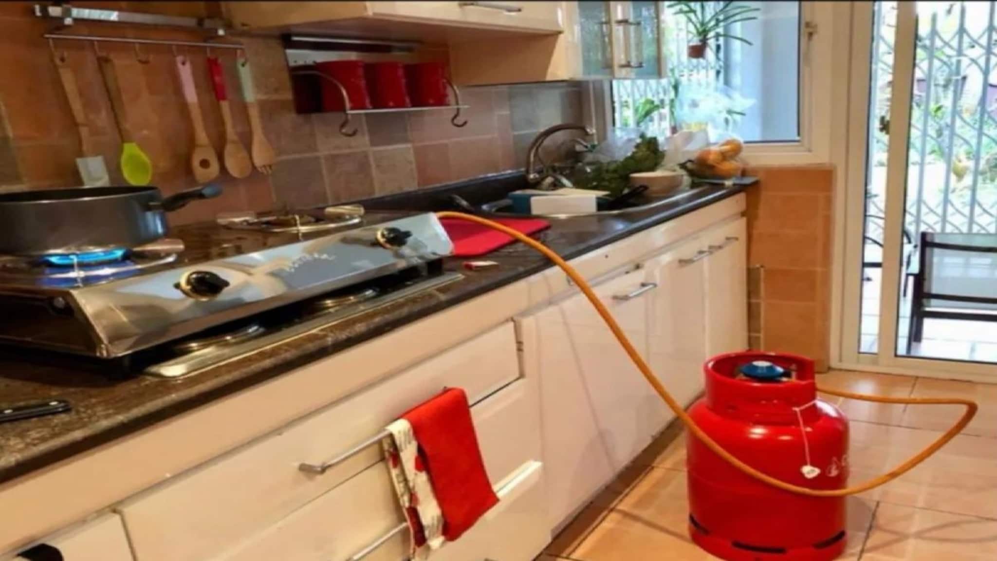 Cylinder Saving Tips: হুড়মুড়িয়ে বাড়ছে সিলিন্ডারের দাম! রান্নাঘরের রোজের ৬ কৌশল শিখুন, ৩০ দিনের গ্যাস চলবে ৪৫-৫০ দিন, বছরে বাঁচবে ৩ সিলিন্ডার