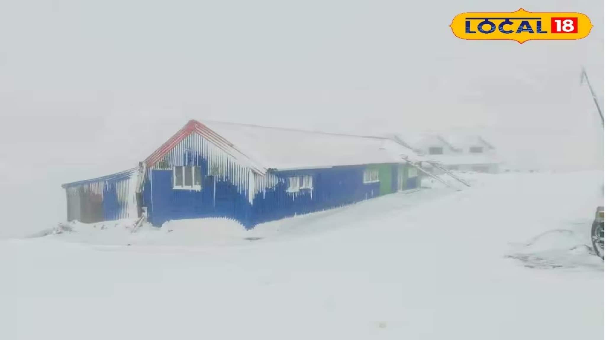 Darjeeling Snowfall: অঝোরে তুষারপাত চলছে সান্দাকফুতে, তুষারঝড়ে আটকে পর্যটকরা! পরিস্থিতি উদ্বেগজনক, পাহাড়ে বাড়ছে আতঙ্ক