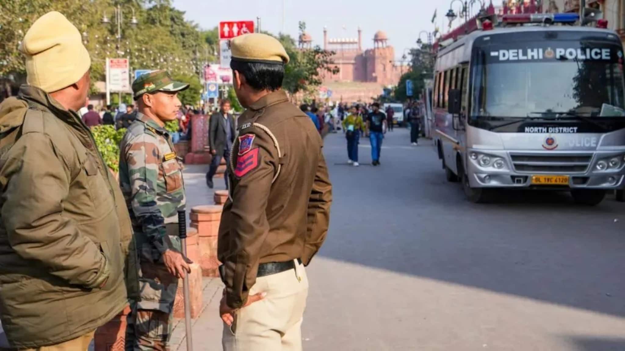 Delhi Police: কলকাতা ঘুরে যাওয়া সেই লস্কর জঙ্গি শাব্বির অবশেষে জালে, গাজিপুর থেকে গ্রেফতার করল দিল্লি পুলিশের স্পেশ্যাল টিম