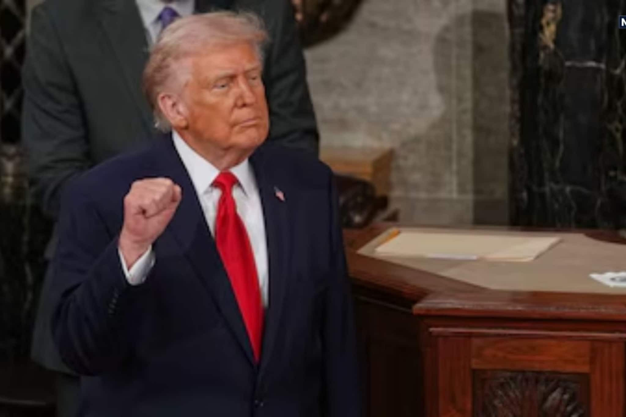 আমেরিকায় ৫০ বছরে প্রথম তেল শোধনাগার! ট্রাম্পের বড় ঘোষণায় রিলায়েন্সের বিনিয়োগ