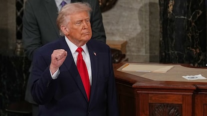 আরাঘচির এই মন্তব্যের পরেই ইরানকে পাল্টা তোপ দেগেছেন ট্রাম্প (Photo: AP) আরাঘচির এই মন্তব্যের পরেই ইরানকে পাল্টা তোপ দেগেছেন ট্রাম্প (Photo: AP)