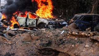 Drone attack hits fuel tank at Kuwait International Airport causing fireImage: Reuters