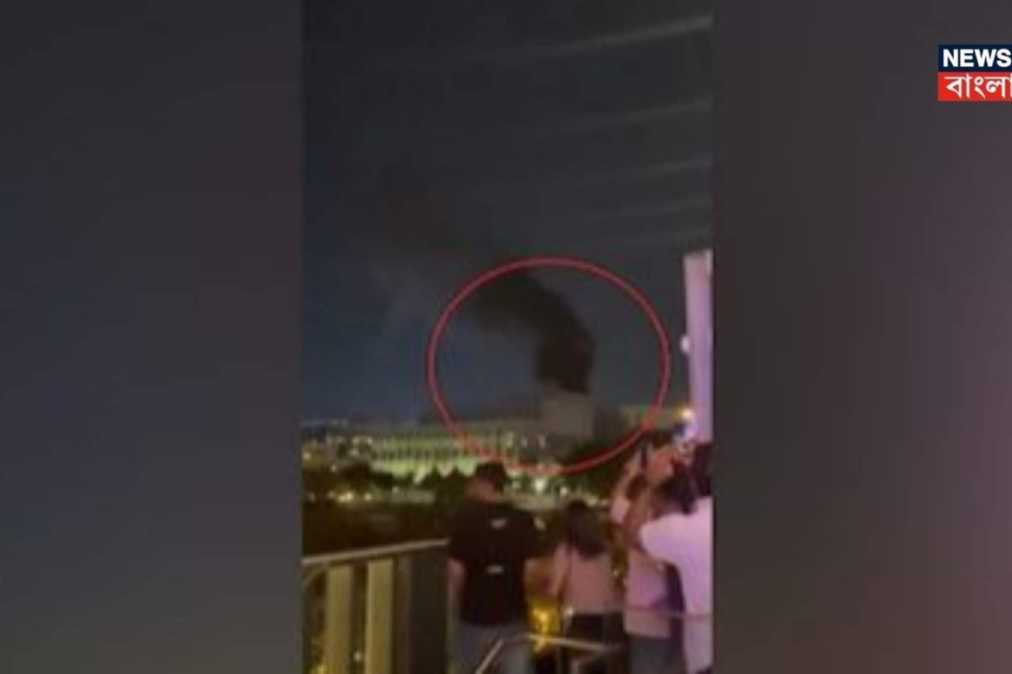 দুবাইয়ে ফের হামলা ইরানের! এবার টার্গেট US কনস্যুলেট..প্রথমে বিস্ফোরণের শব্দ, তারপরেই আগুন দুবাইয়ে ফের হামলা ইরানের! এবার টার্গেট US কনস্যুলেট..প্রথমে বিস্ফোরণের শব্দ, তারপরেই আগুন